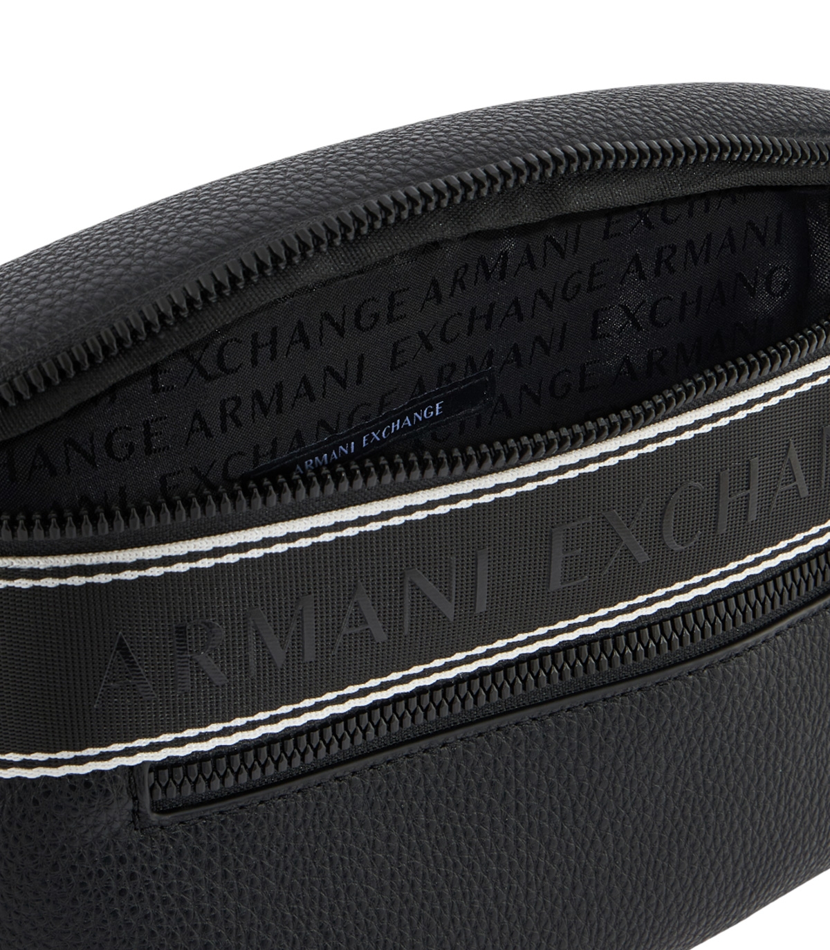 Emporio Armani - Bolso Negro Unisex